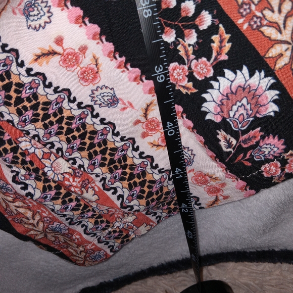 Lily Rose Floral Boho Cropped Jumpsuit Romper Womens Size XS - Picture 15 of 16